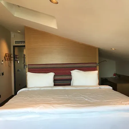 邦克汉酒店 酒店 4*